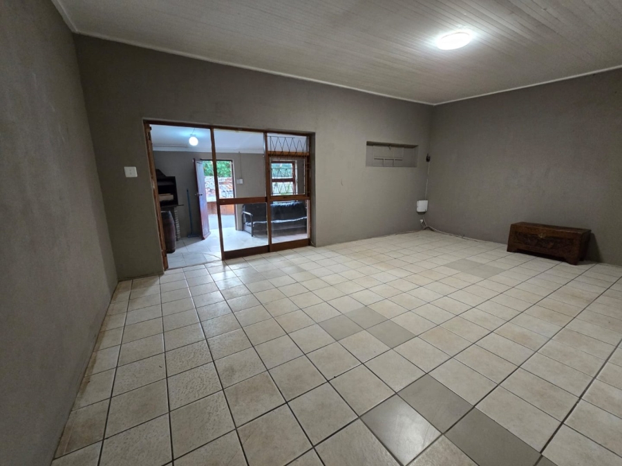 Commercial Property for Sale in Theescombe Eastern Cape